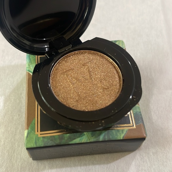 4/$25 Nomad Intense Eyeshadow *New* - Picture 5 of 5
